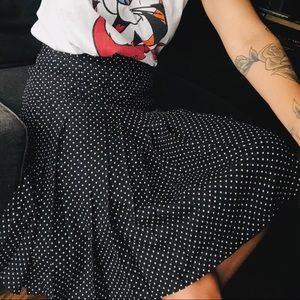 90s SILK Polka Dot Pleated Skirt ⚫️⚪️
